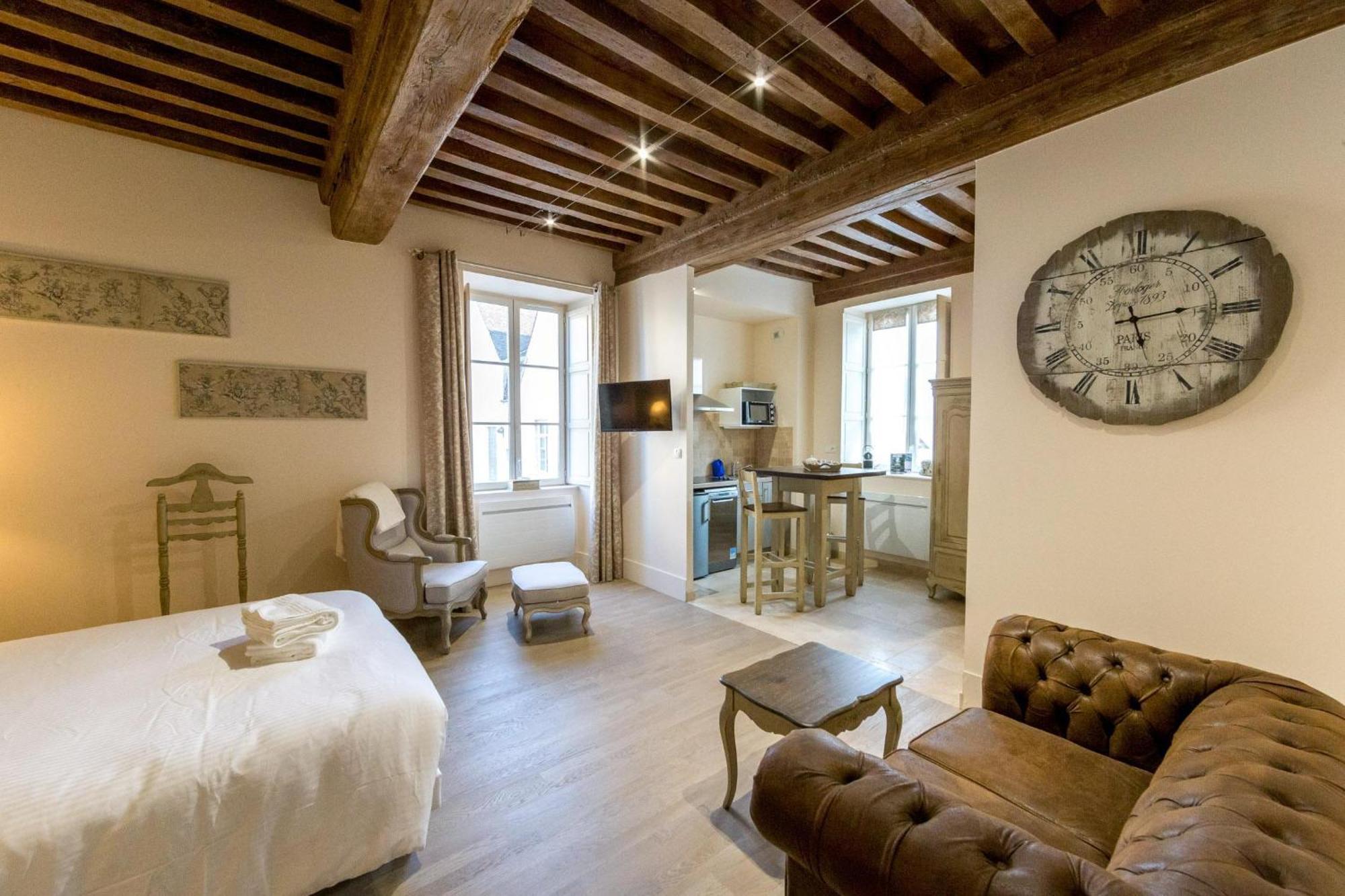 Le Cara Omael 2D Apartment Beaune  Room photo